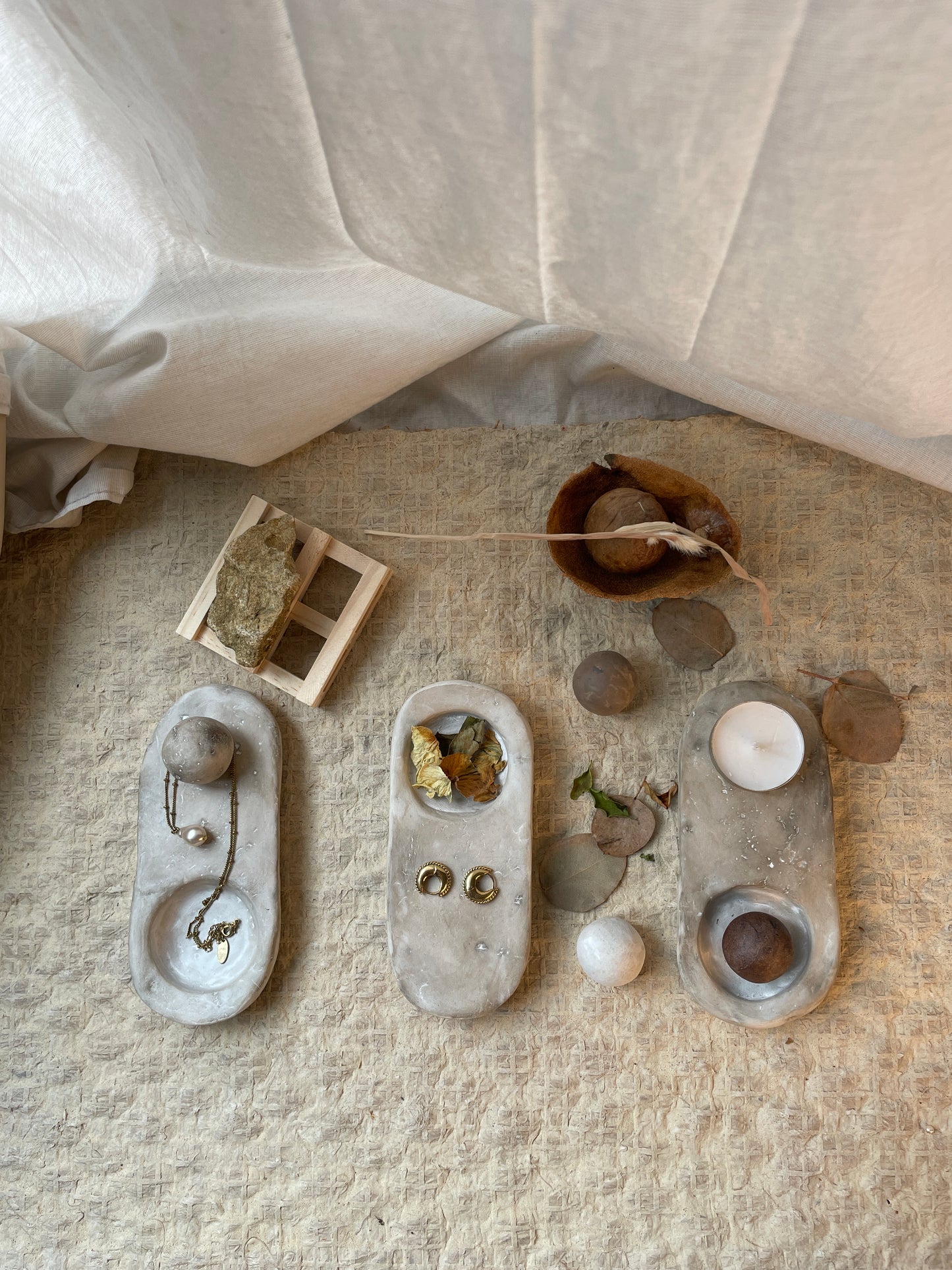 Dahlia ~ Candle Holder Tray